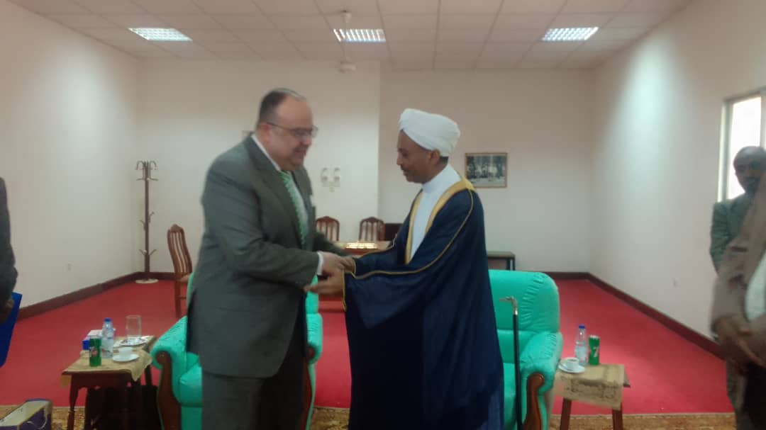 جعفر الميرغني يلتقي السفير المصري بالخرطوم