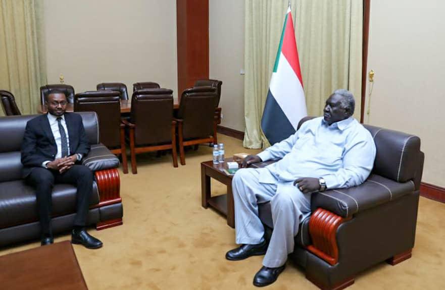 ﺣﻮﺍﺭ ﺳﺎﺧﻦ ﻣﻊ ﻣﺎﻟﻚ ﻋﻘﺎﺭ يكشف تفاصيل تحفظ السودان على مبادرة ايغاد