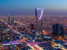 زيارة السعودية أصبحت أسهل.. السلطات تعلن آلية الحصول على تأشيرة