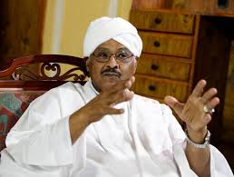 مبارك الفاضل يدعو لحجز أصول واموال واستثمارات آل دقلو داخل وخارج السودان لصالح تعويضات المواطنين